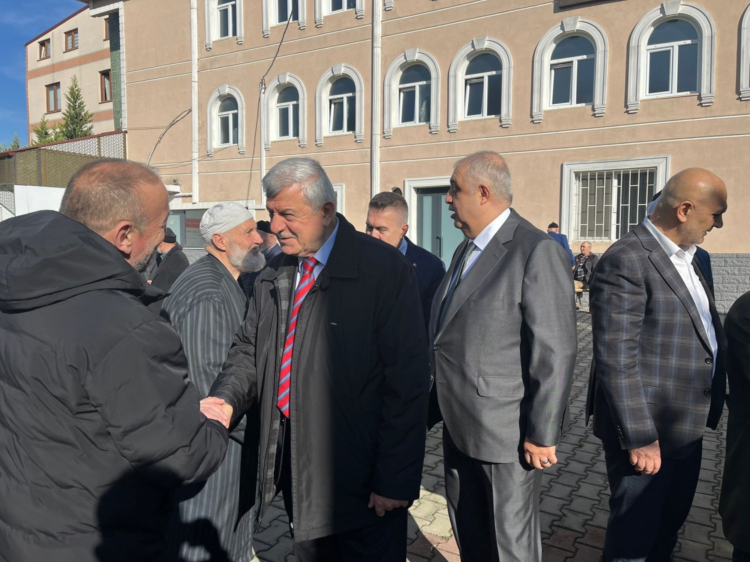 Karaosmanoğlu Batı Yakası İlçe Teşkilatlarını Ziyaret Etti