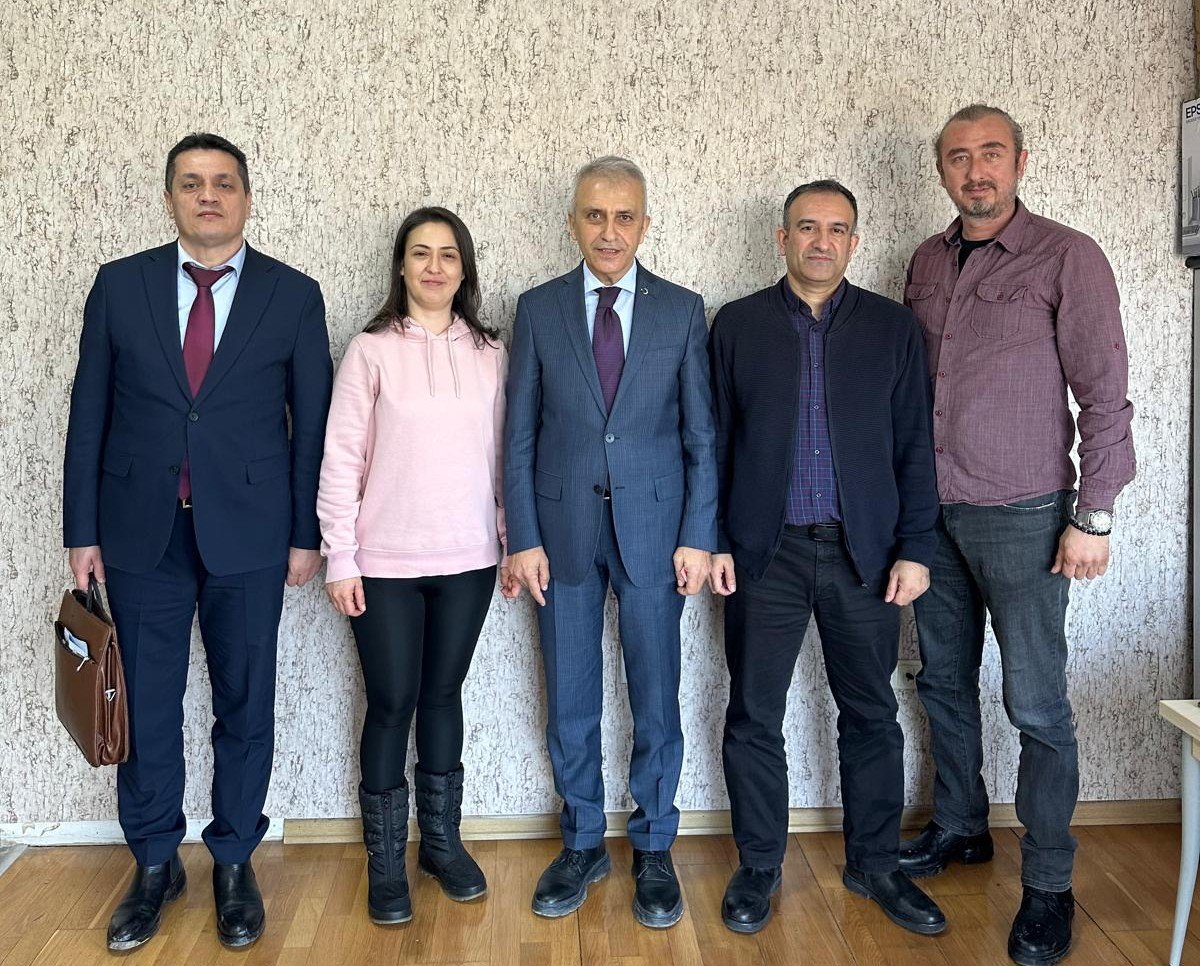 Çeker: Kadın Çalışanlarımızın Sorunları Çözülsün