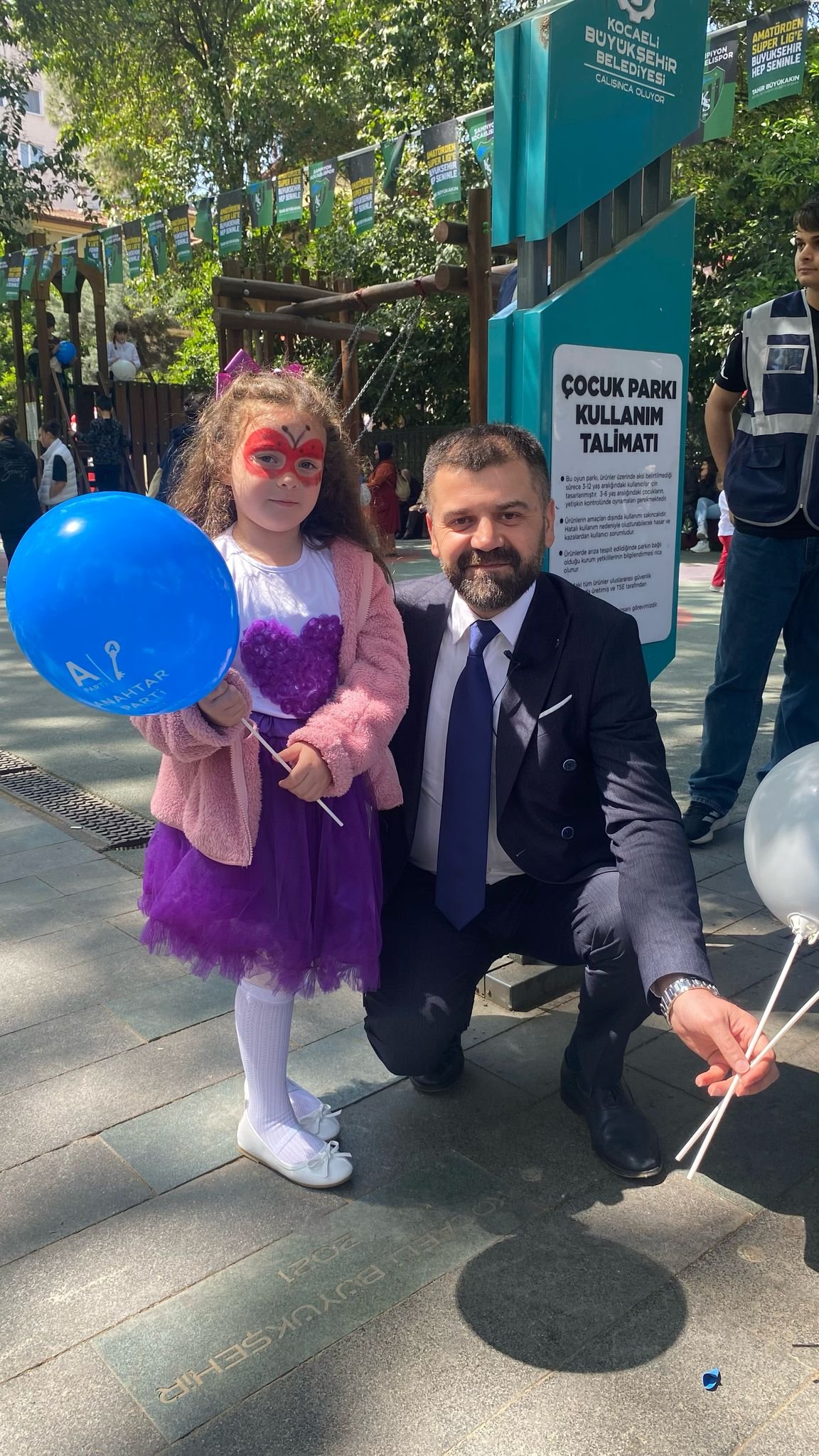 İzmit'te Anahtar Parti’den 23 Nisan’a Özel Coşku