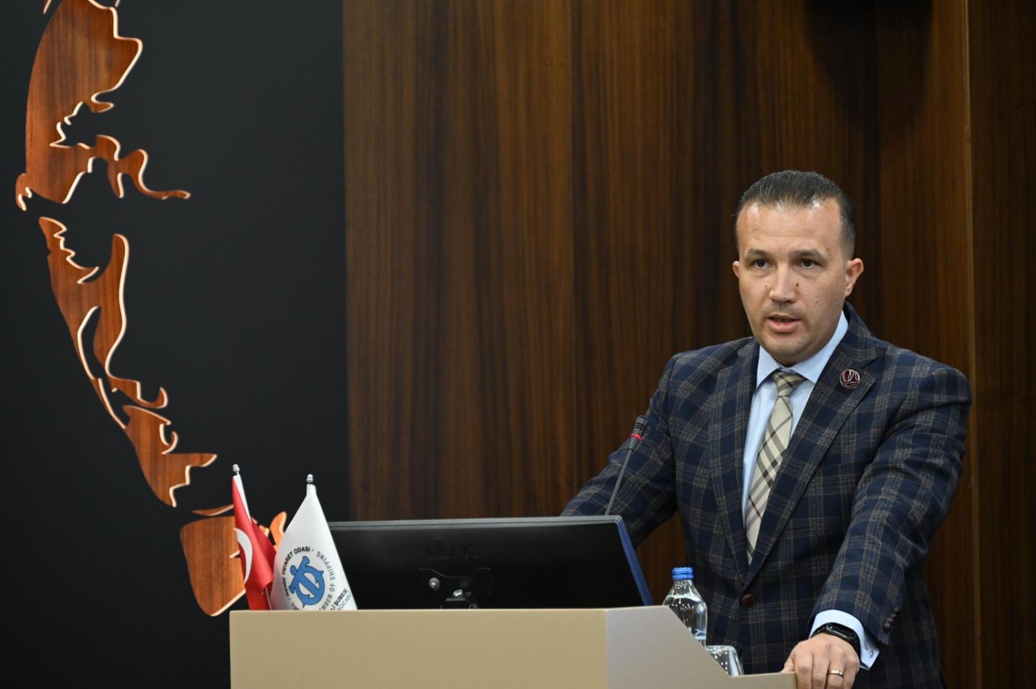 Doğusel: Çin Ve ABD Arasındaki Vergi Krizini Fırsata Çevirebiliriz