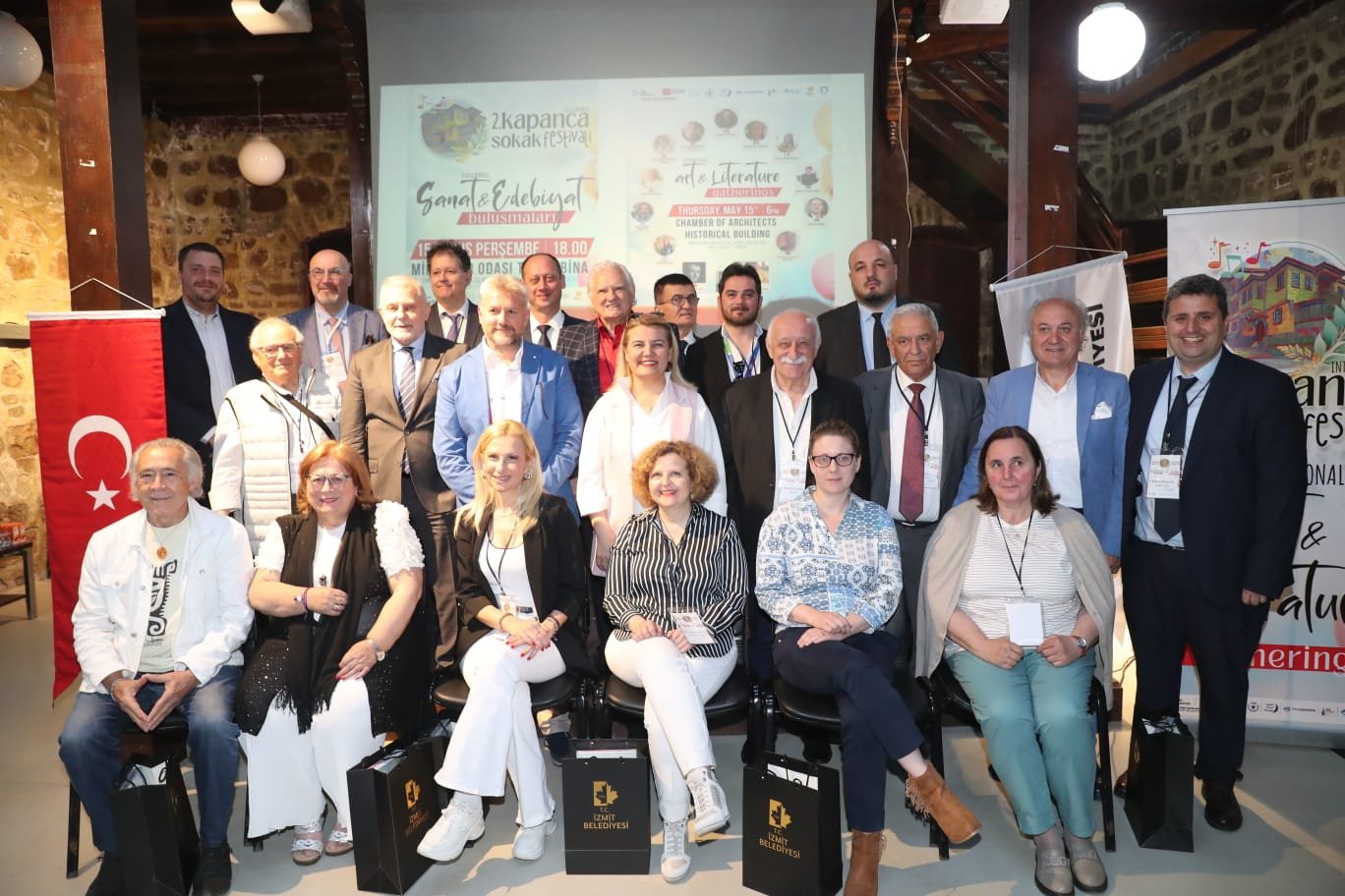 Uluslararası 2. Kapanca Sokak Festivali Şiirlerle Başladı
