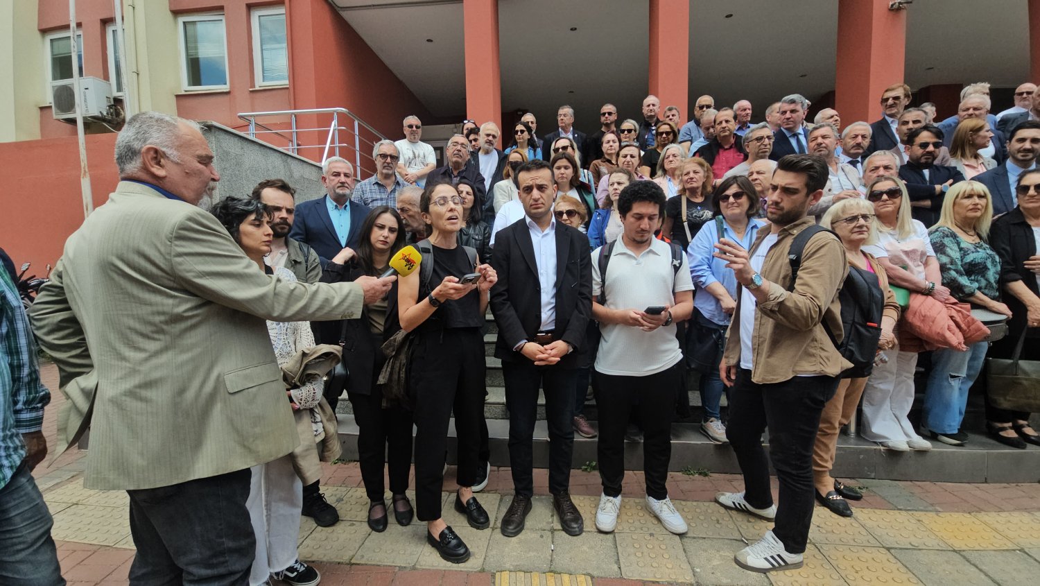 Yaptığı Haber Yüzünden Hakim Karşısına Çıktı