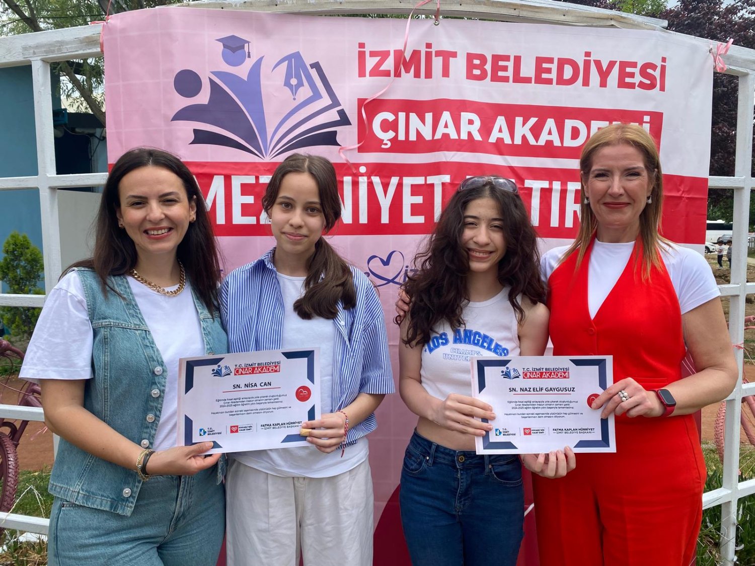 Çınar Akademi LGS Merkezi İlk Mezunlarını Verdi