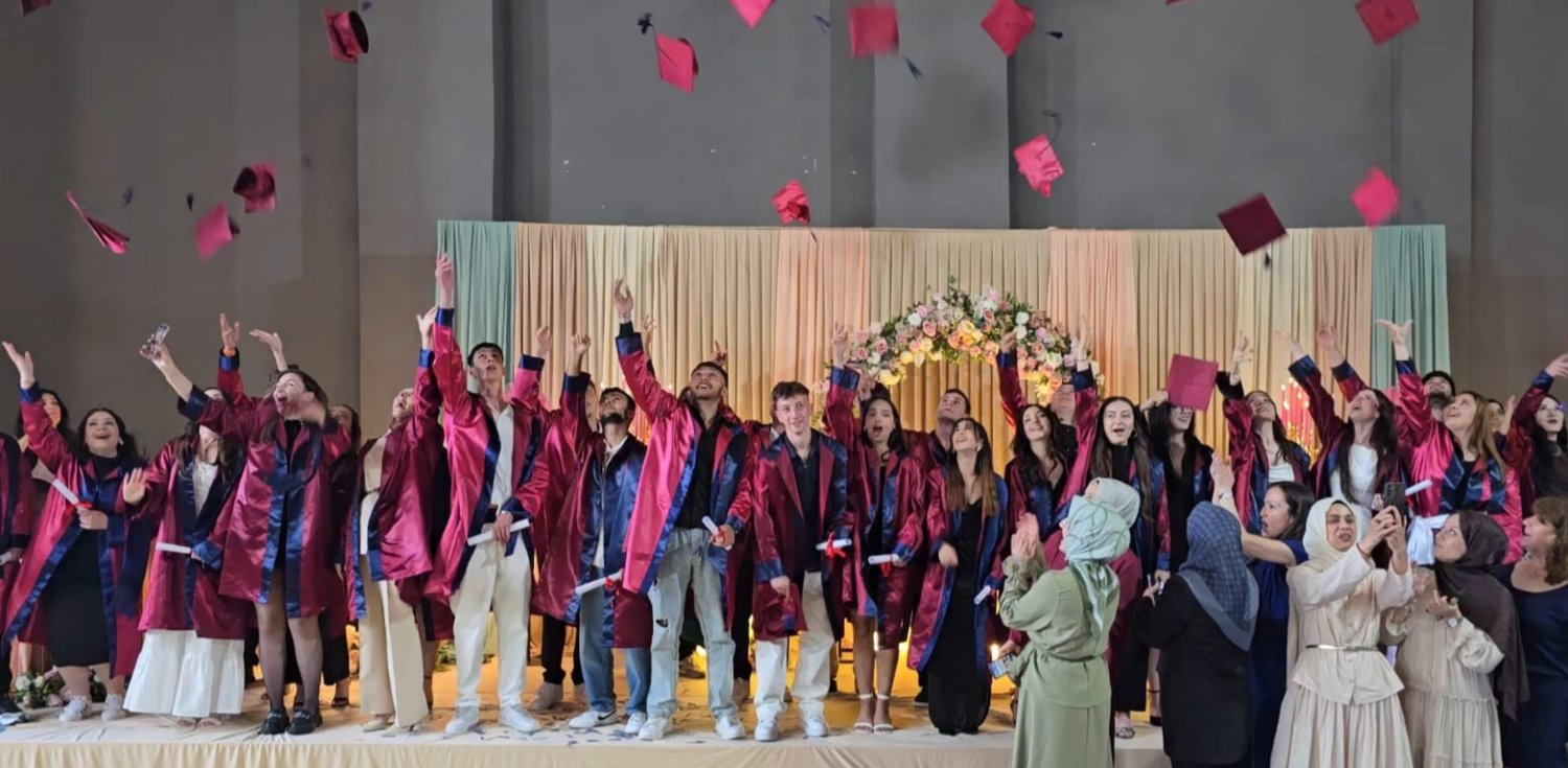 Gölcük İhsaniye Ticaret Mesleki Ve Teknik Anadolu Lisesi 24. Dönem Mezunlarını Uğurladı