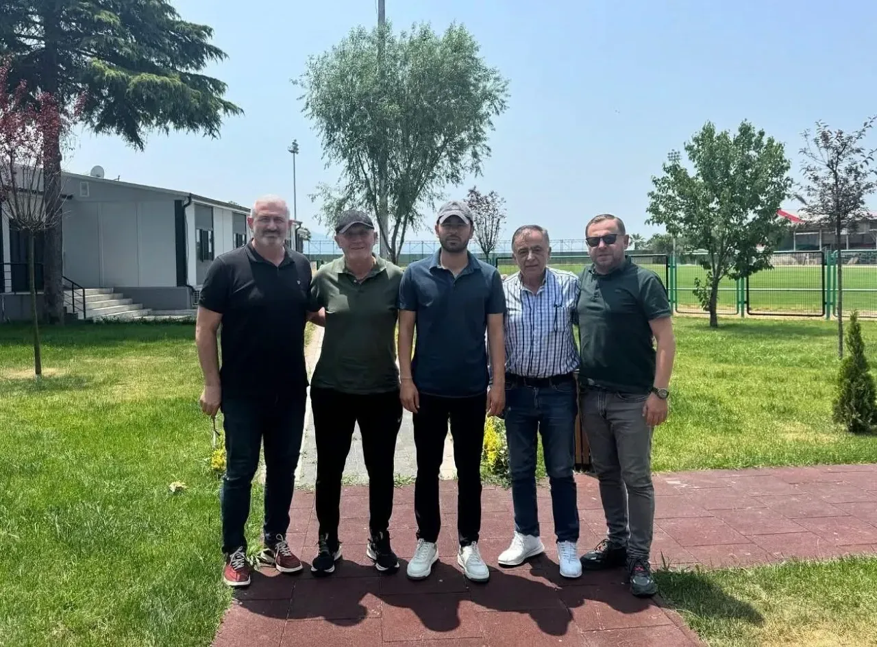 Selçuk İnan Ve Yönetimden Sezona Hazırlık Toplantısı