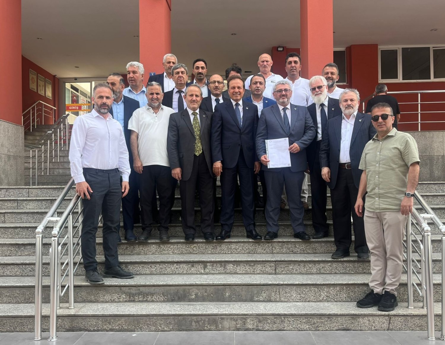 Yeniden Refah Partisi İl Başkanı Ahmet Emre Aydın Mazbatasını Aldı