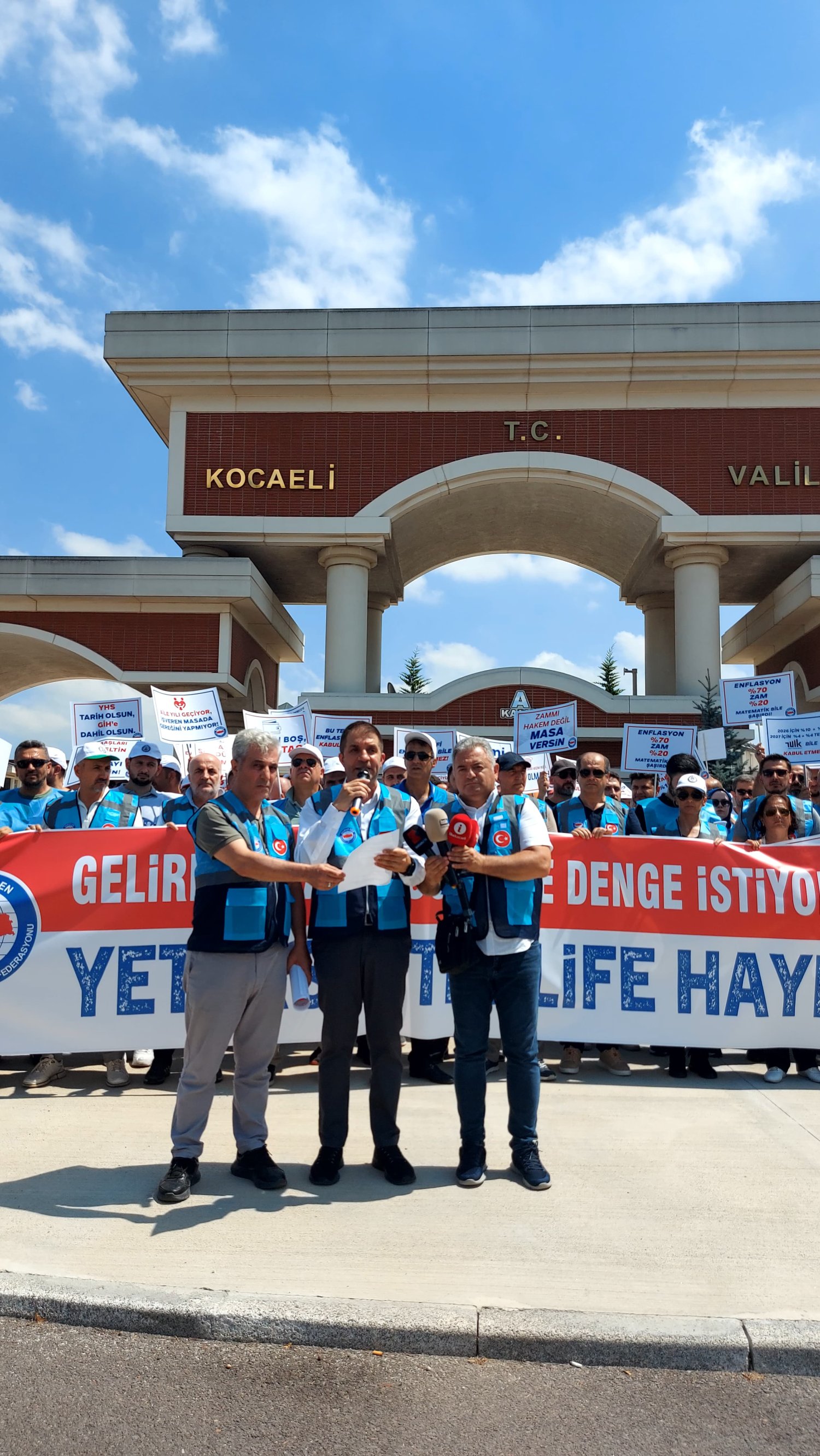 Memurlar Hükümetin Zam Teklifine Tepkili: Adil Teklif İstiyoruz