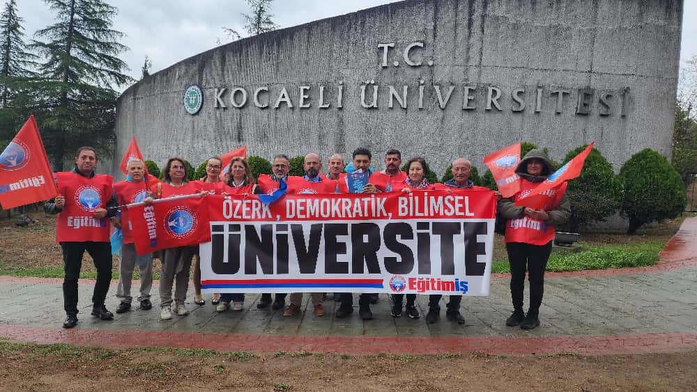 Eğitim-İş’ten Kocaeli Üniversitesi’nde Özerk Ve Demokratik Üniversite Eylemi