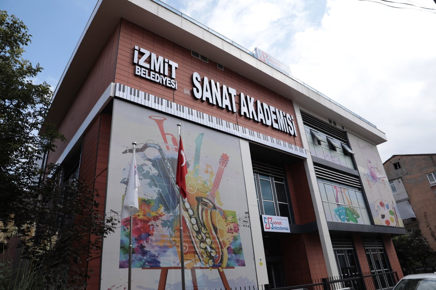 İzmit Belediyesi Sanat Akademisi Öğrencilerinden Büyük Başarı