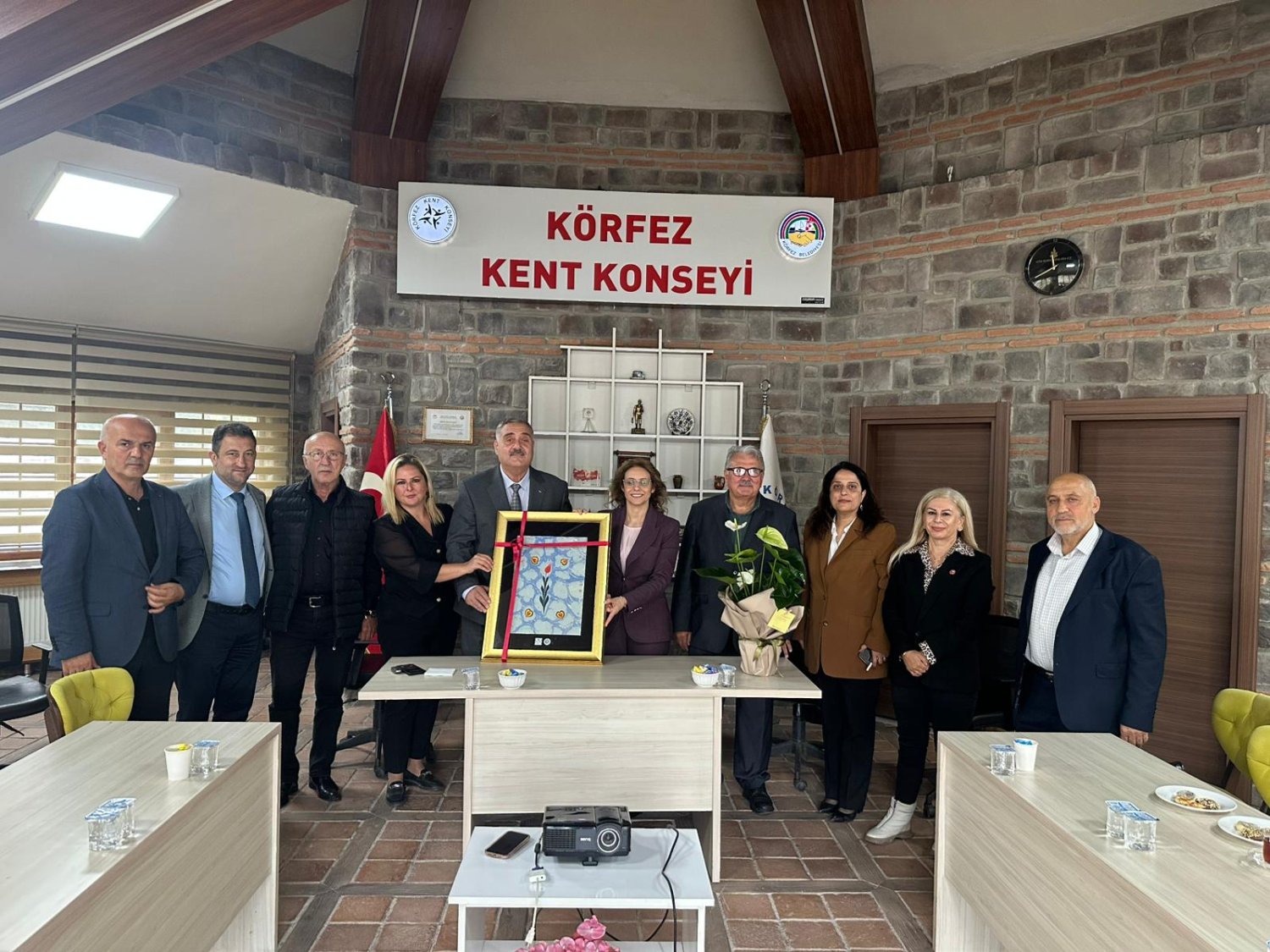 Berna Abiş’ten Körfez Kent Konseyi’ne Destek Ziyareti