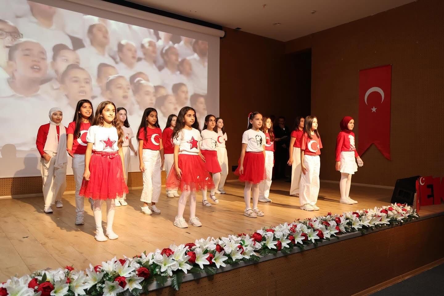 Cumhuriyetin 102. Yılı Dilovası’nda Coşkuyla Kutlandı