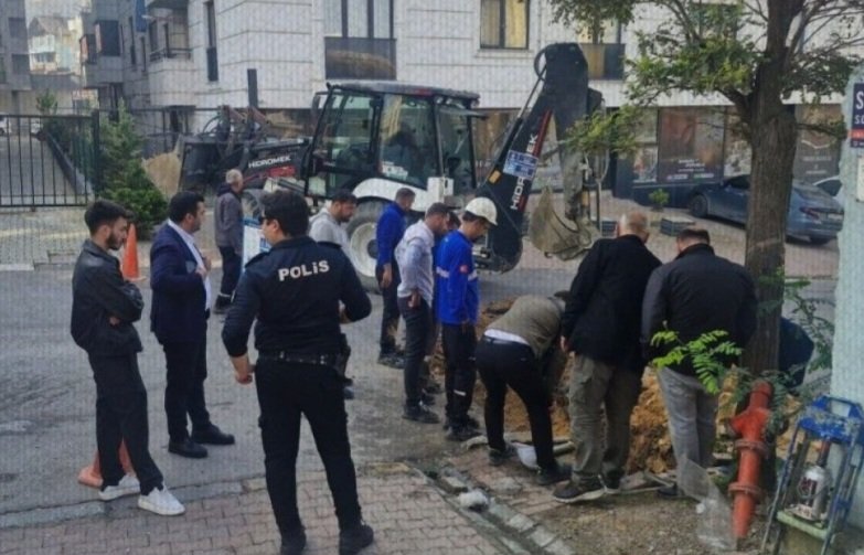 Darıca’da Yol Çalışmasında Doğalgaz Hattı Patladı: 10 Sokakta Gaz Akışı Kesildi