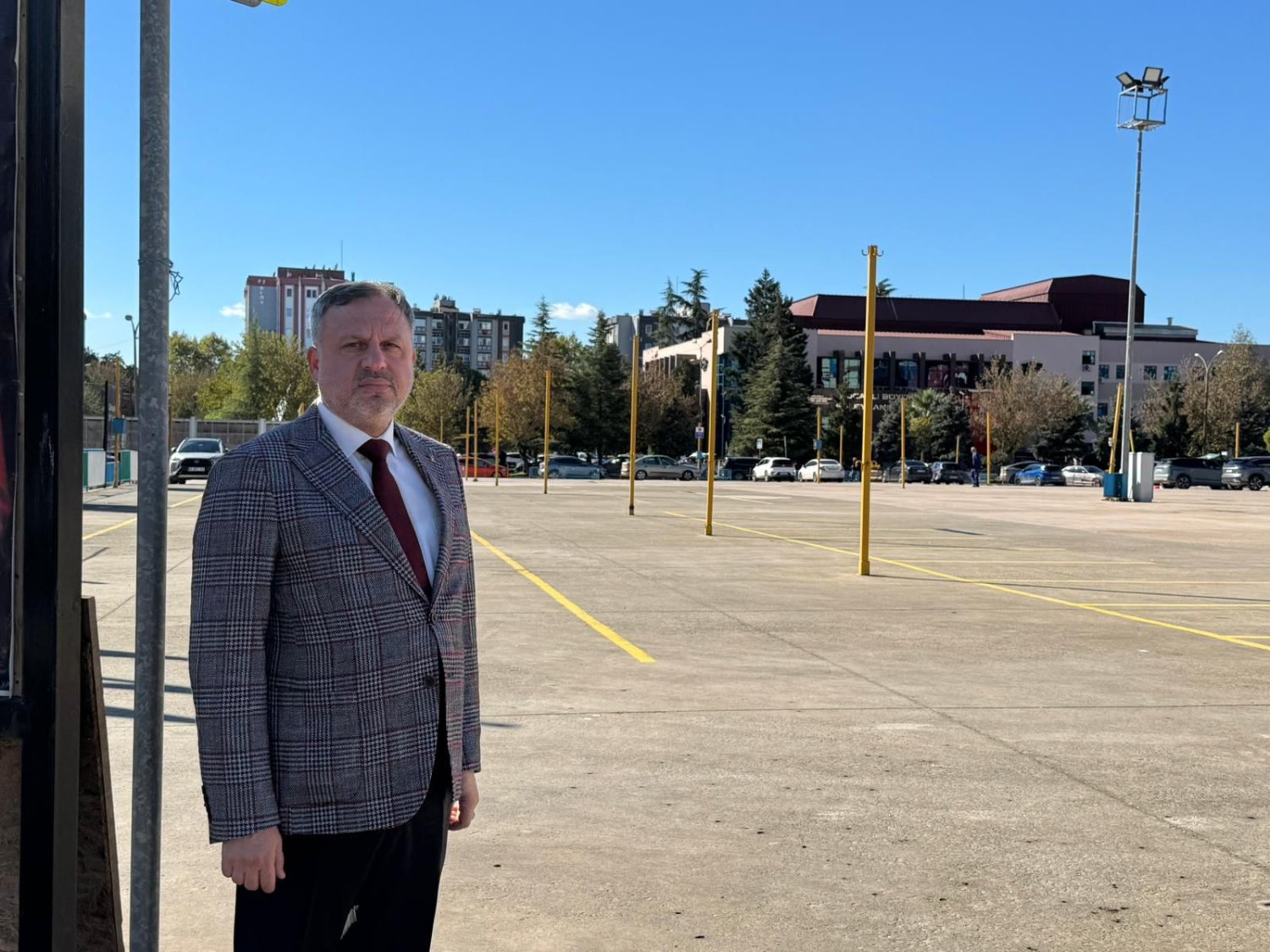 Dokuzlar, Hürriyet’i Topa Tuttu! Utanmadan Nasıl Konuşuyorsun?