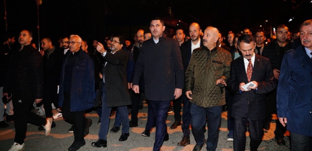 Gebze’de Çökme Sonrası 16 Bina Tahliye Edildi: Bakan Kurum  Kimse Mağdur Olmayacak