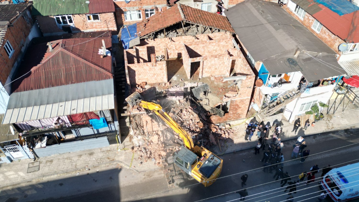 İzmit Belediyesinden Kaçak Yapıya Geçit Yok