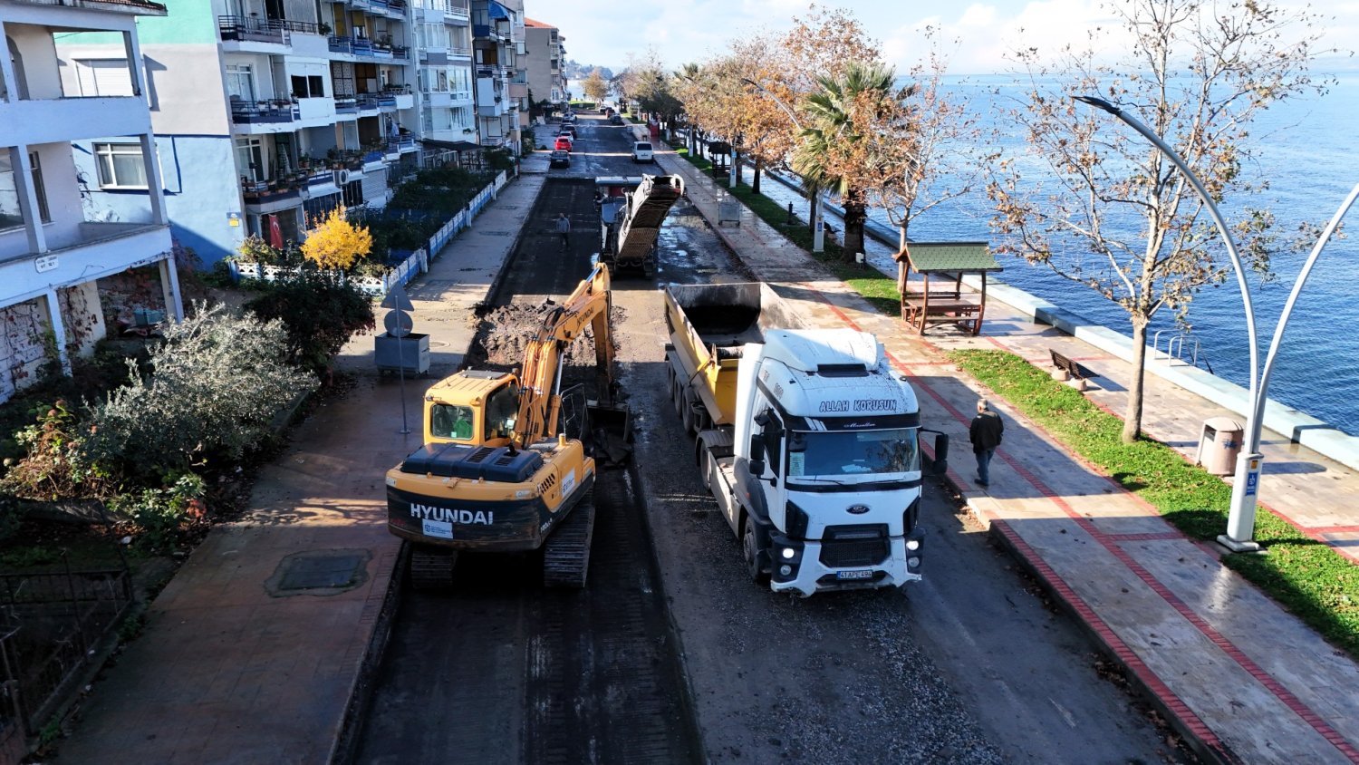 Gölcük Halıdere Sahil Caddesi’ne Kapsamlı Yenileme