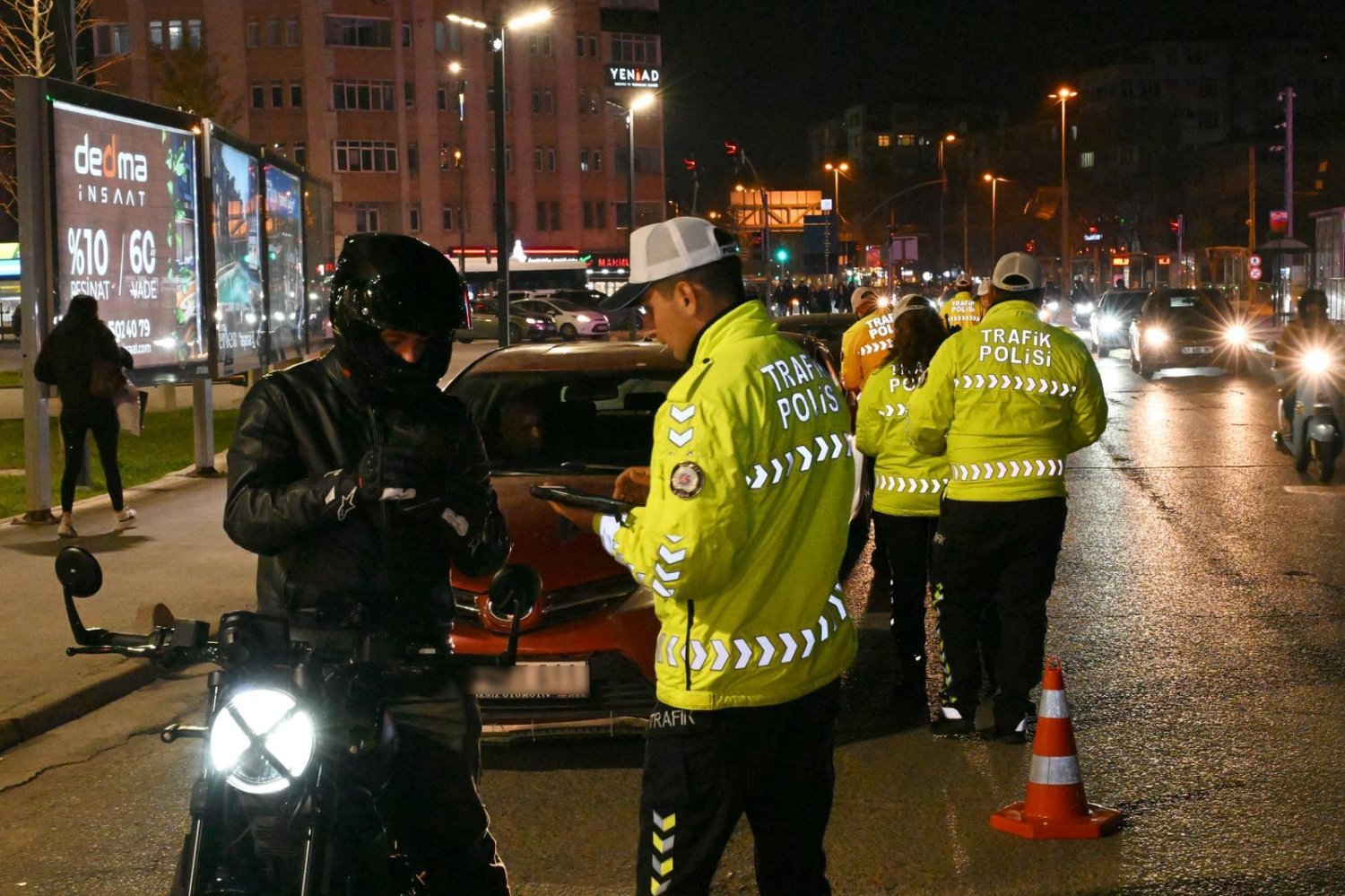 Huzur Uygulamasında Aranan 24 Şahıs Yakalandı