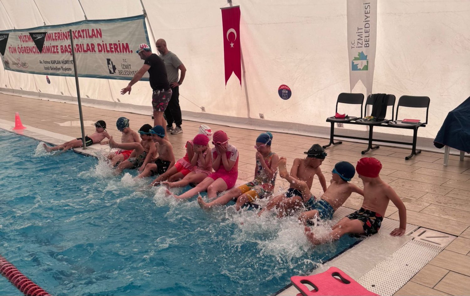 Yüzme Bilmeyen Kalmasın Projesi Tüm Hızıyla Sürüyor