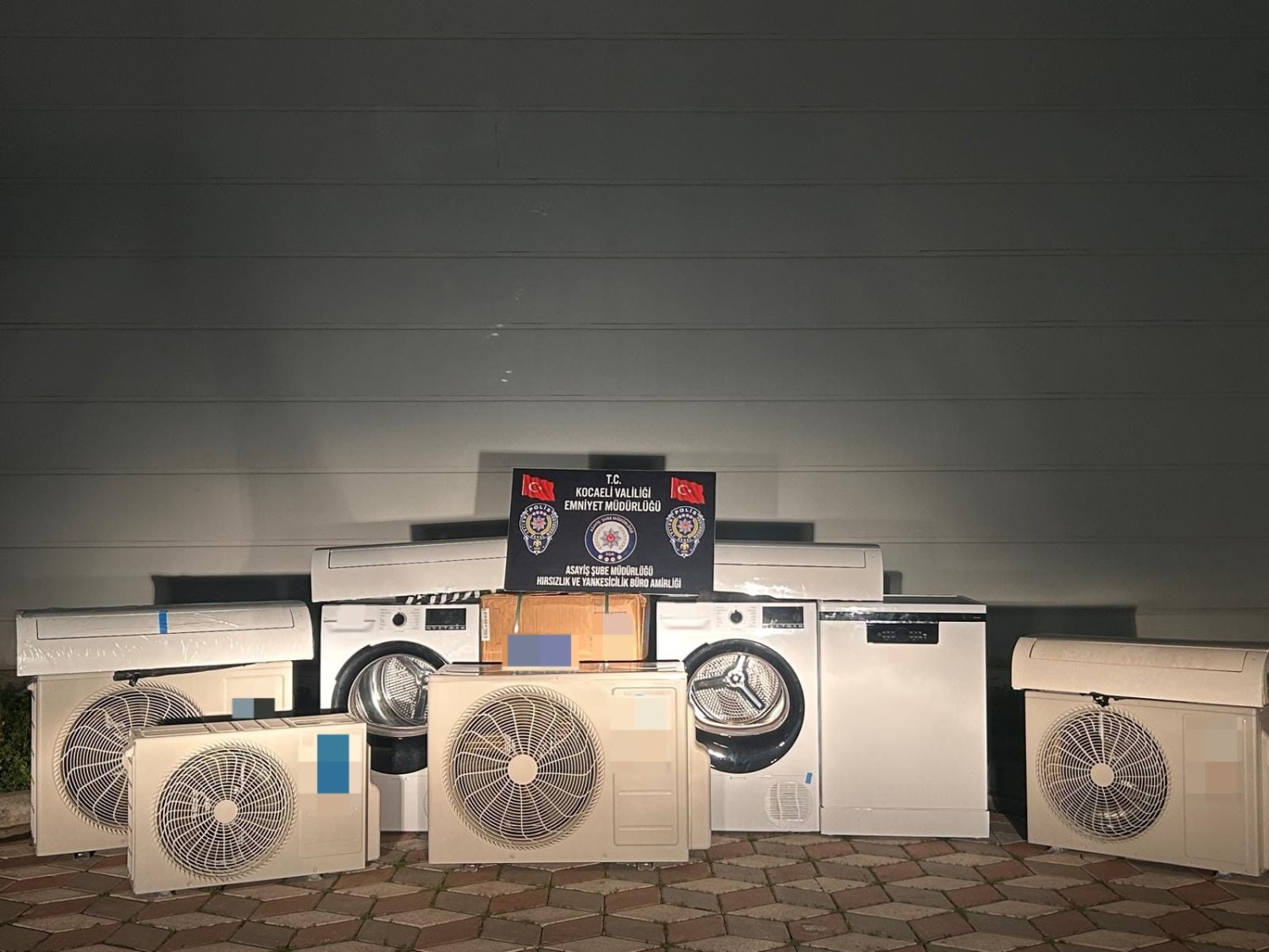 400 Bin Liralık Beyaz Eşya Hırsızlıçları Yakalandı