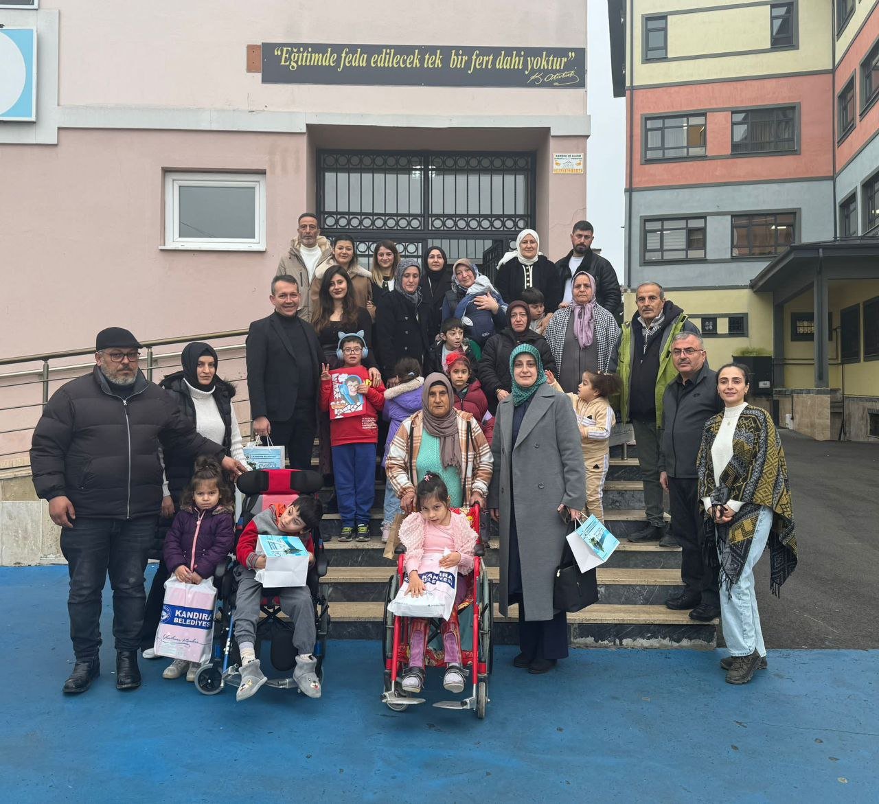 Kandıra Belediyesinden Özel Öğrencilere Karne Sürprizi!