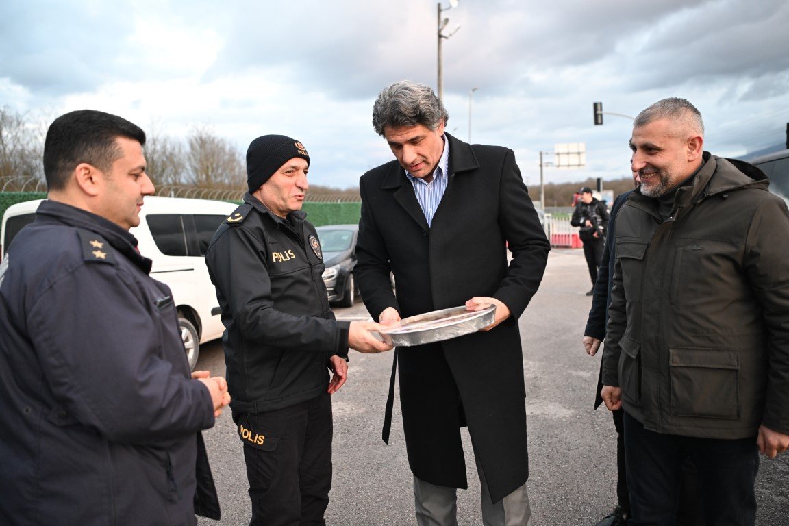 Başkan Kocaman’dan Polislere Tatlı Sürpriz