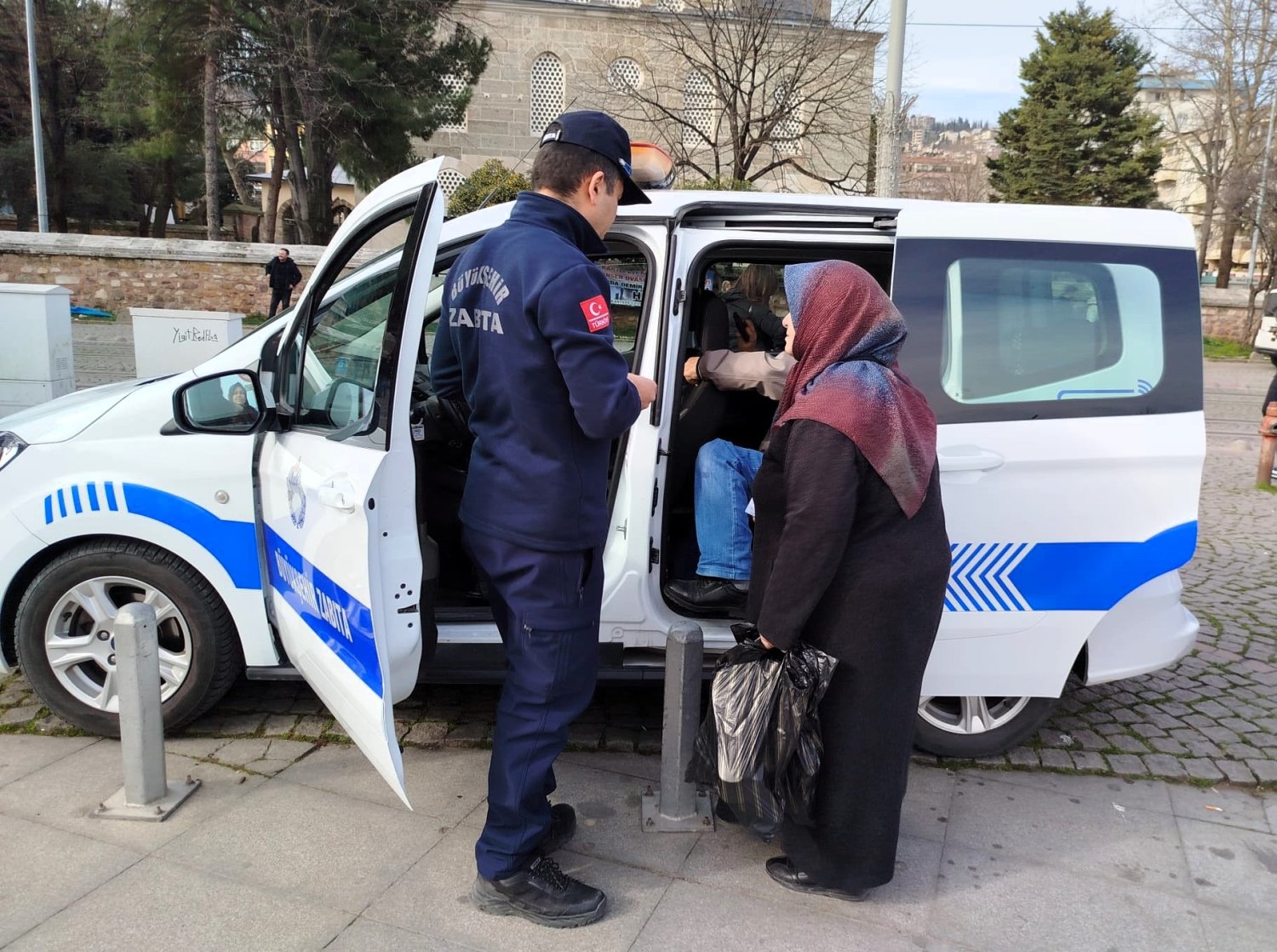 Büyükşehir Zabıtası’ndan Örnek Duyarlılık