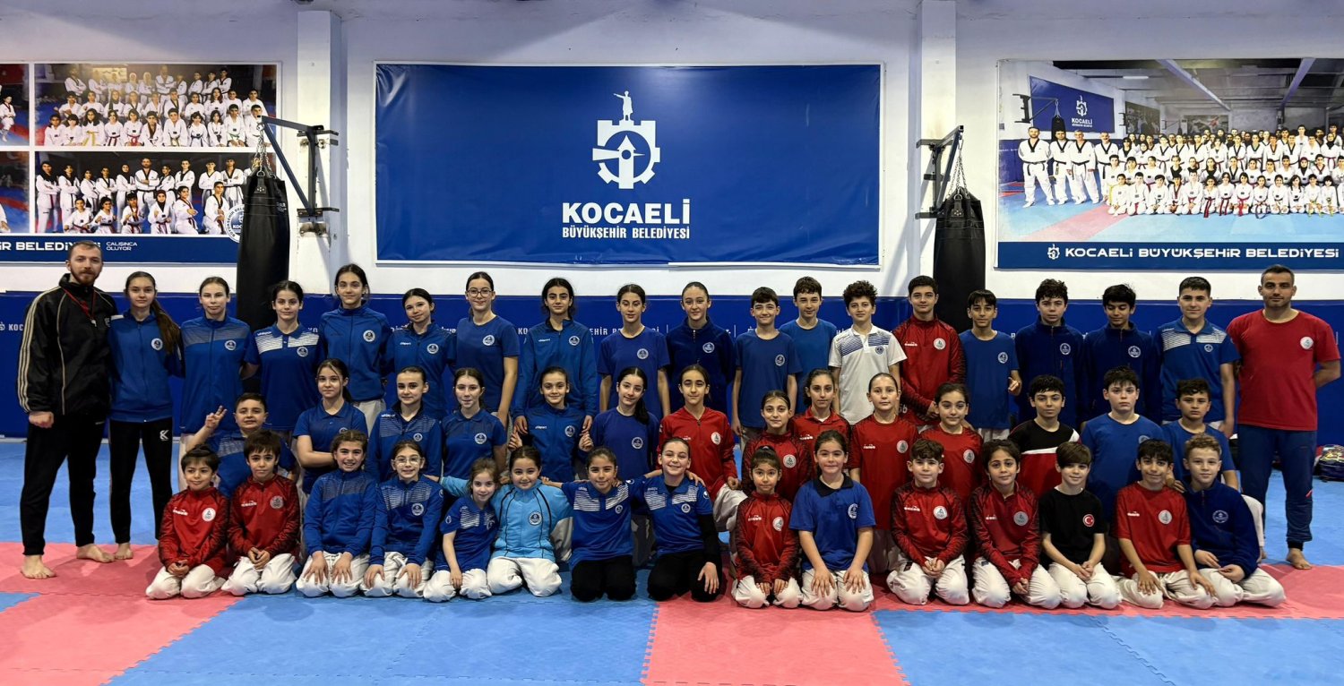 İki Dost Kulübün Karatecilerinden Ortak Antrenman