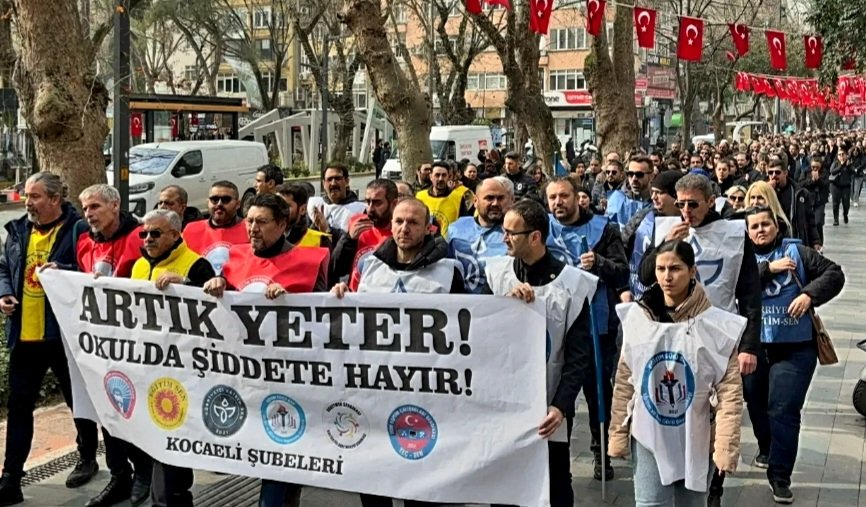 Kocaeli’de Eğitimciler Sokağa İndi