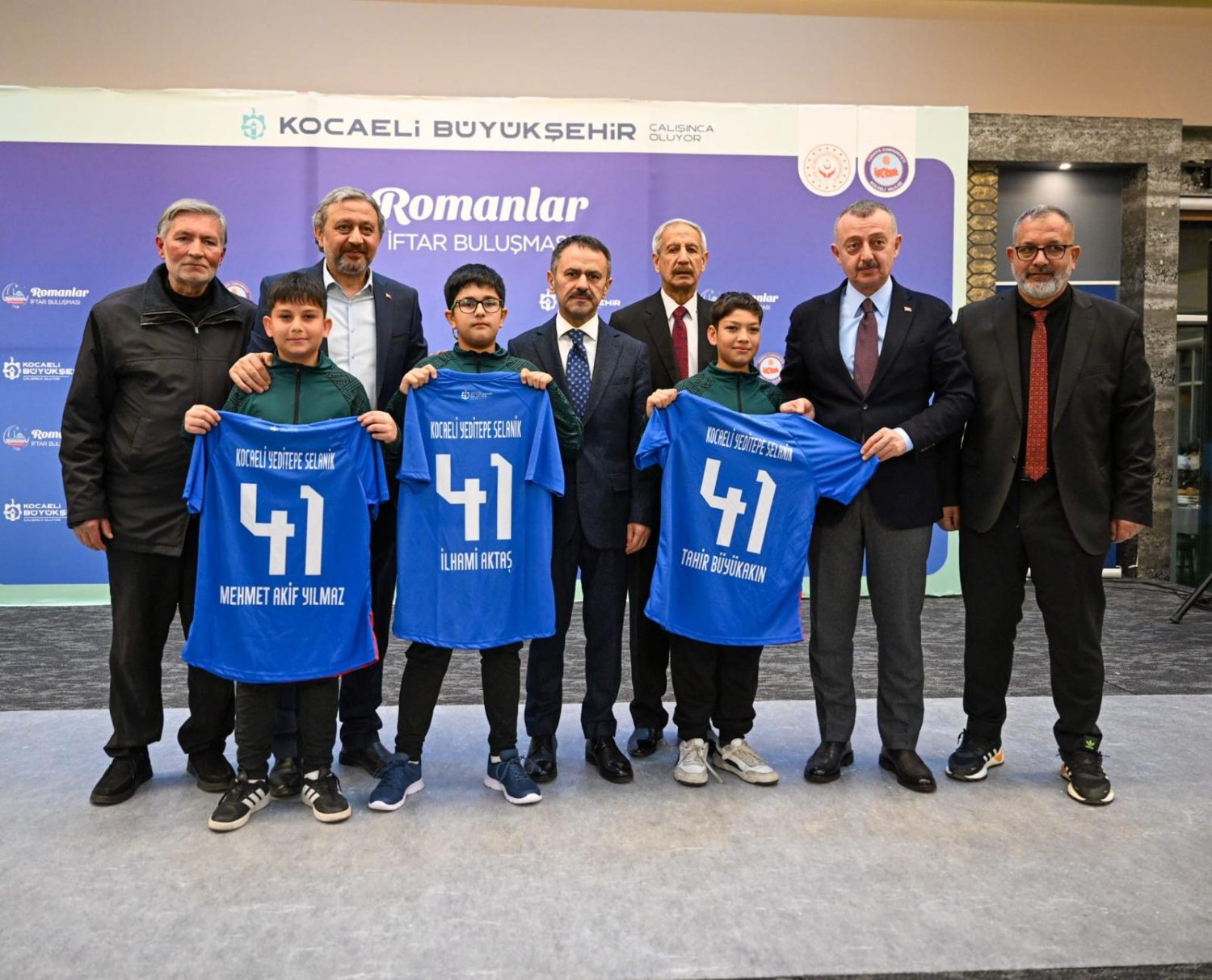 Kocaeli’de Romanlar İftar Sofrasında Buluştu