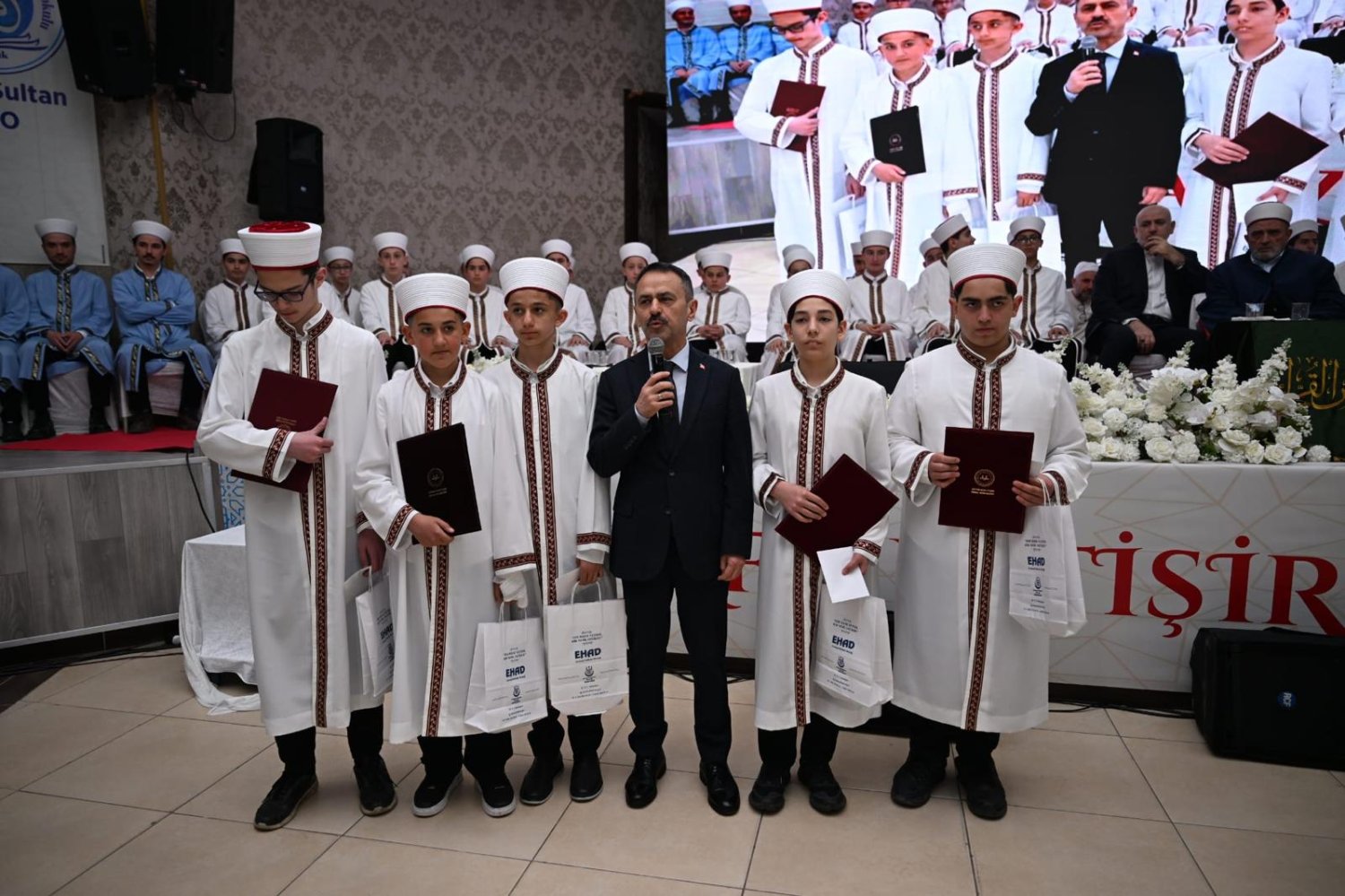 41 Hafız İcazetini Aldı: Gölcük’te Duygu Dolu Tören