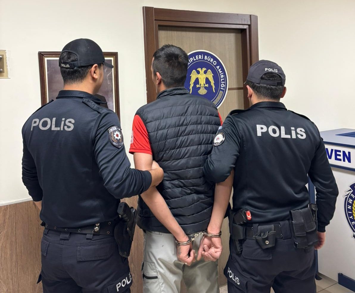 Sahte Kamu Görevlisi Operasyonu: 3 Yıl 9 Ay Cezalı Şahıs Yakalandı