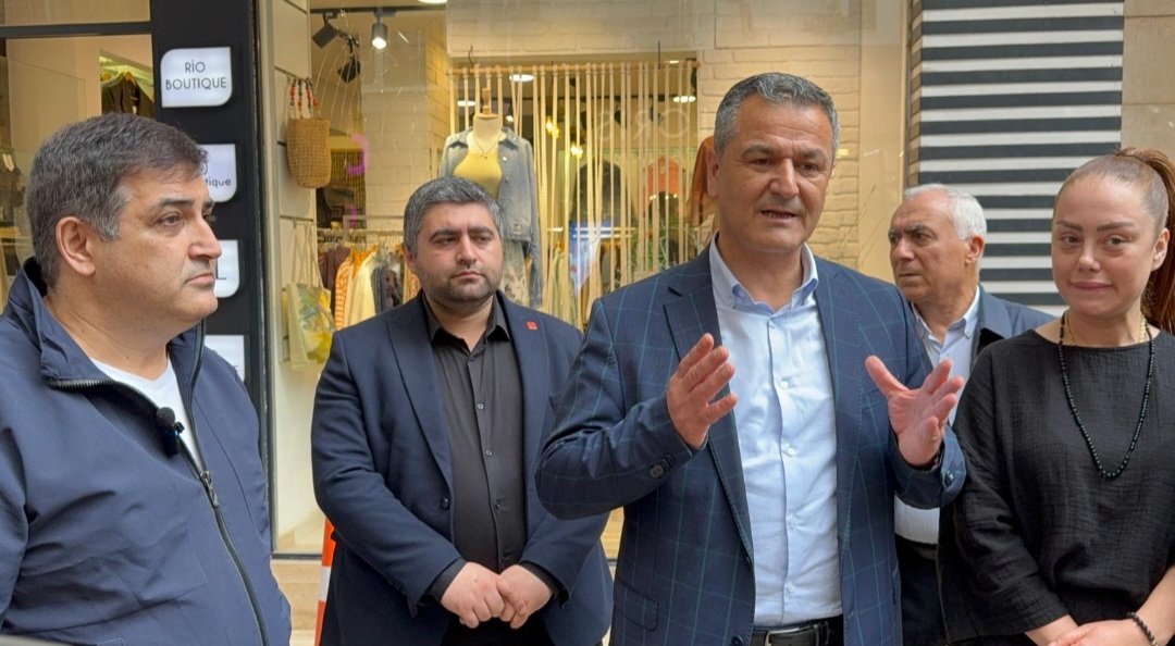 İzmit Belediyesi Camları Kırılan Esnafa Sahip Çıktı