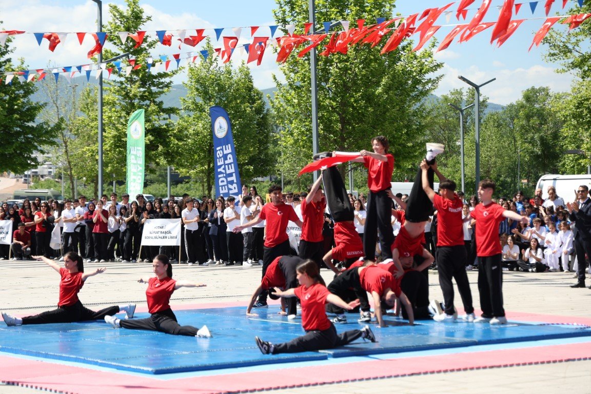 Kartepe’de 19 Mayıs Coşkusu