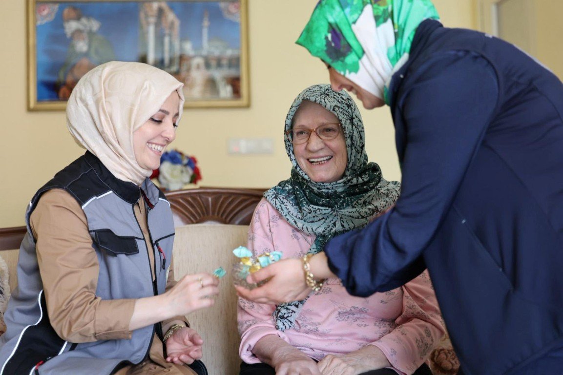 Kartepe’de Gönüllere Dokunan Bayram Ziyareti