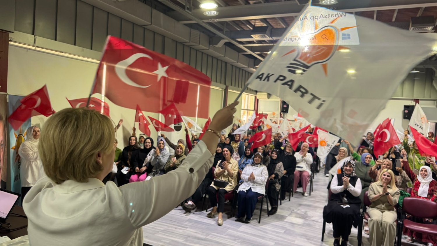 Ak Kadınların Gücü Kocaeli'de Teşkilata Damga Vurdu