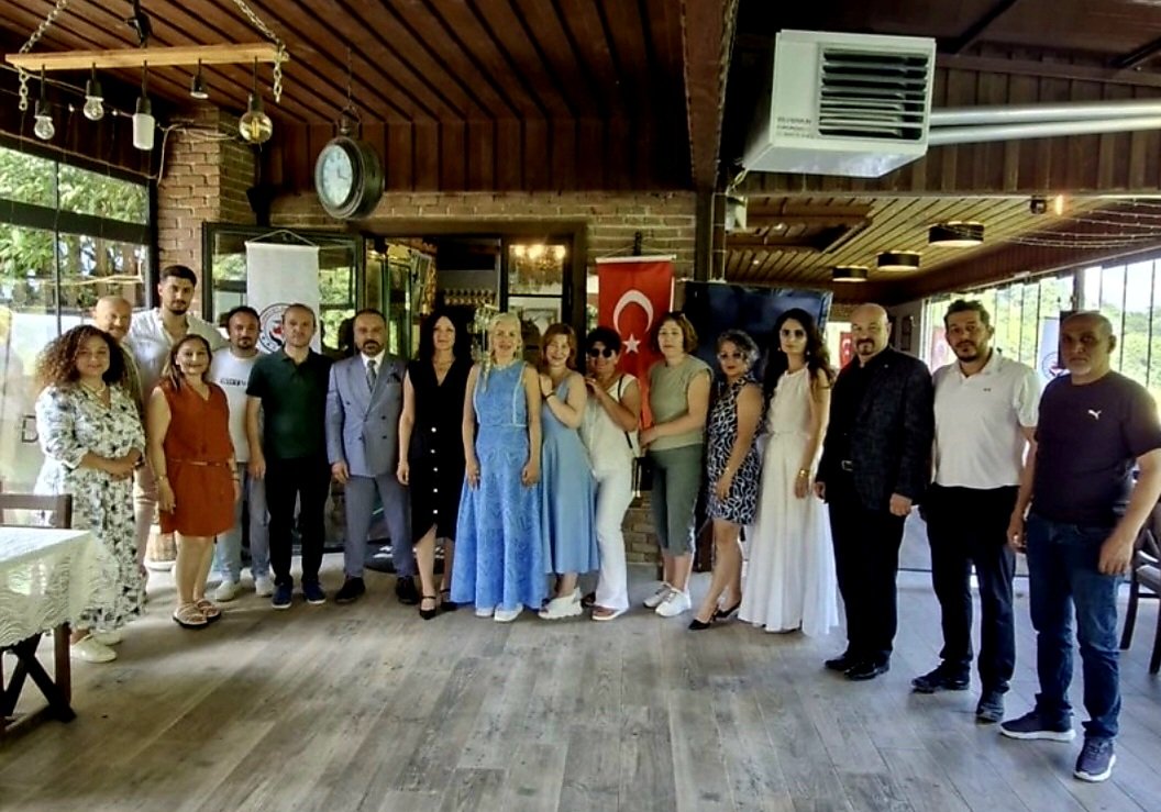 Çakmak: Kocaeli'de Teşkilat Ve Sağlık Çalışanlarıyla Buluştu