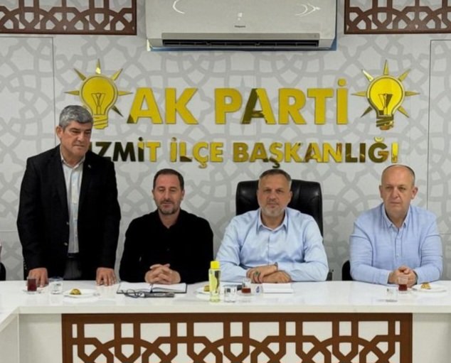  Ceyhun Yalçın Siyasi Görevinden İstifa Etti