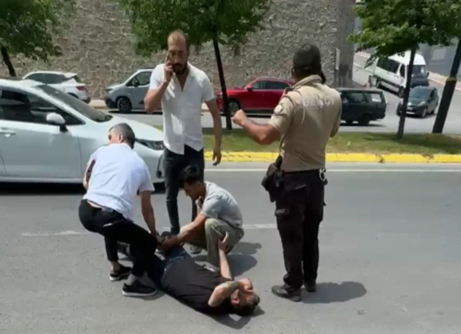 Gebze Adliyesi Önünde Silahlı Saldırı