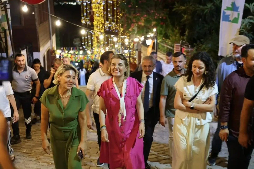 Kapanca Sokak Festivali'nde Kararsızlar Rüzgârı Esti