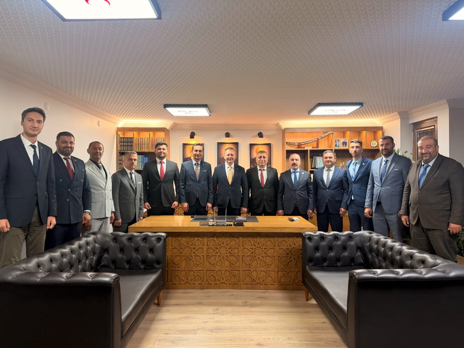 MHP Kocaeli'de Teşkilat Revizyonu: 7 İlçe Başkanı Değişti, 5 İsim Görevine Devam Ediyor
