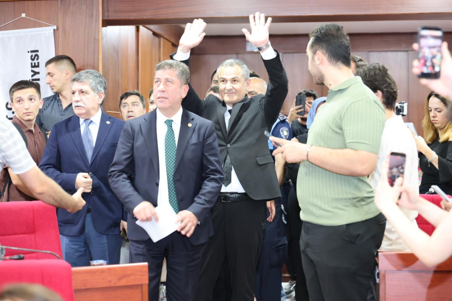 İzmit'te Kritik Seçim Bitti! Başkanvekili Lütfü Obuz Oldu