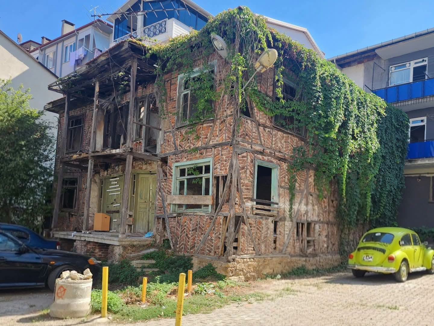 Tarihi Miras Kütüphane Olarak Yeniden Hayat Buluyor