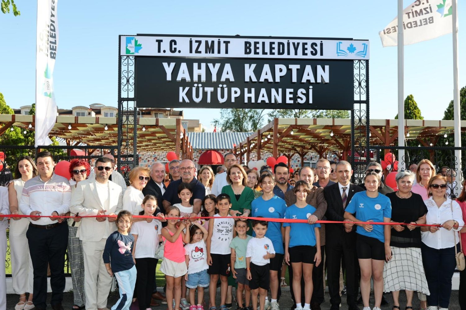 Yahya Kaptan Kütüphanesi Kapılarını Açtı