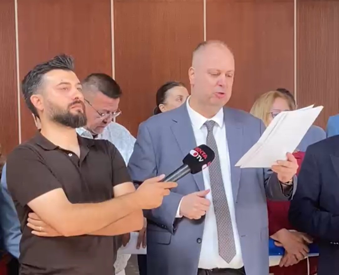 Küçükkaya Meclis Kürsüsünde Gözyaşlarına Hakim Olamadı: Yeni Yolumuz Hayırlı Olsun