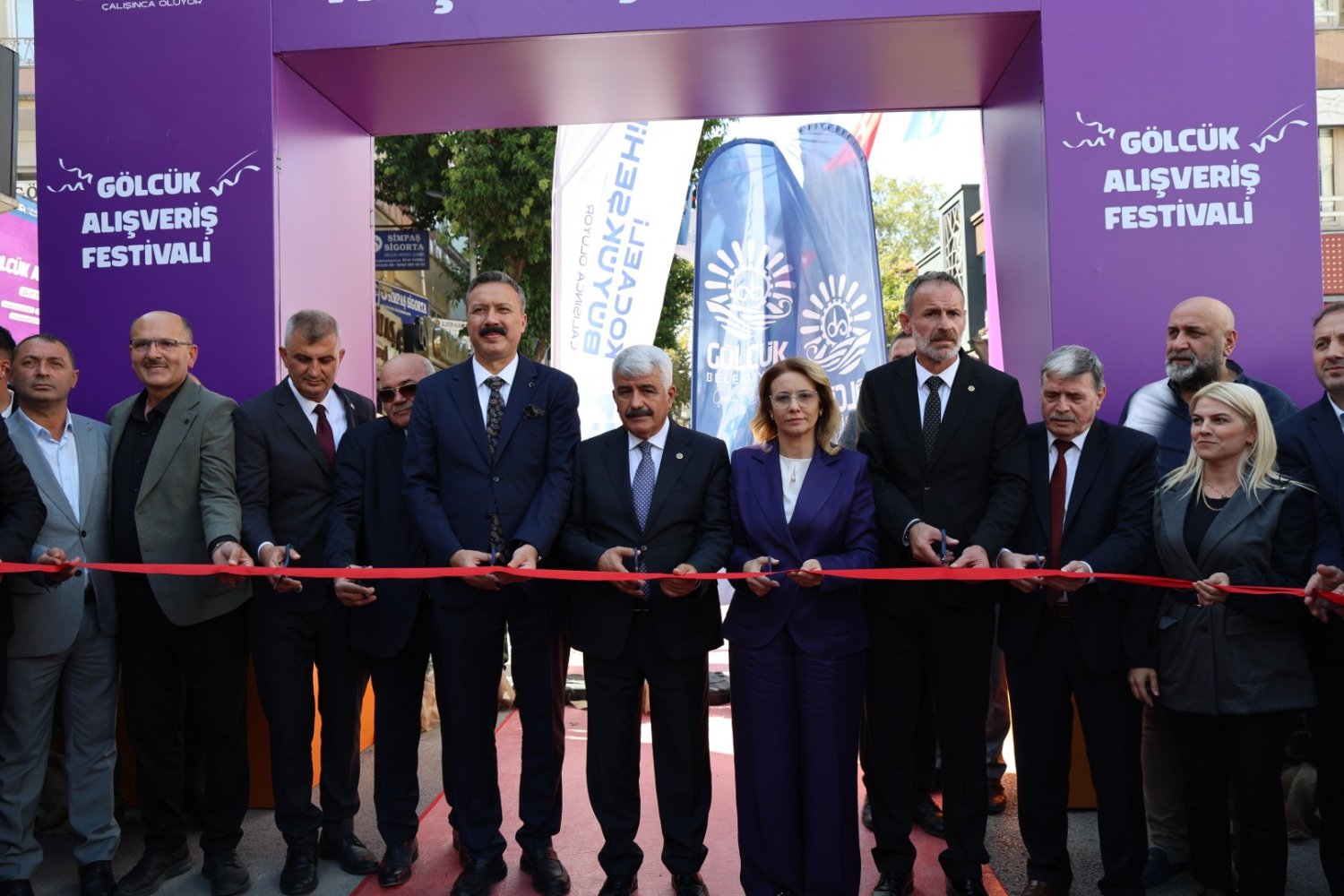 Alışveriş Festivali Gölcük’te Ticareti Canlandırdı