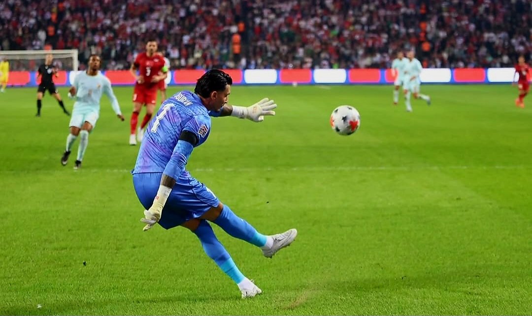 Kocaeli’de Milliler Mbappe’ye Takıldı! Fransa 1-0 Öne Geçti
