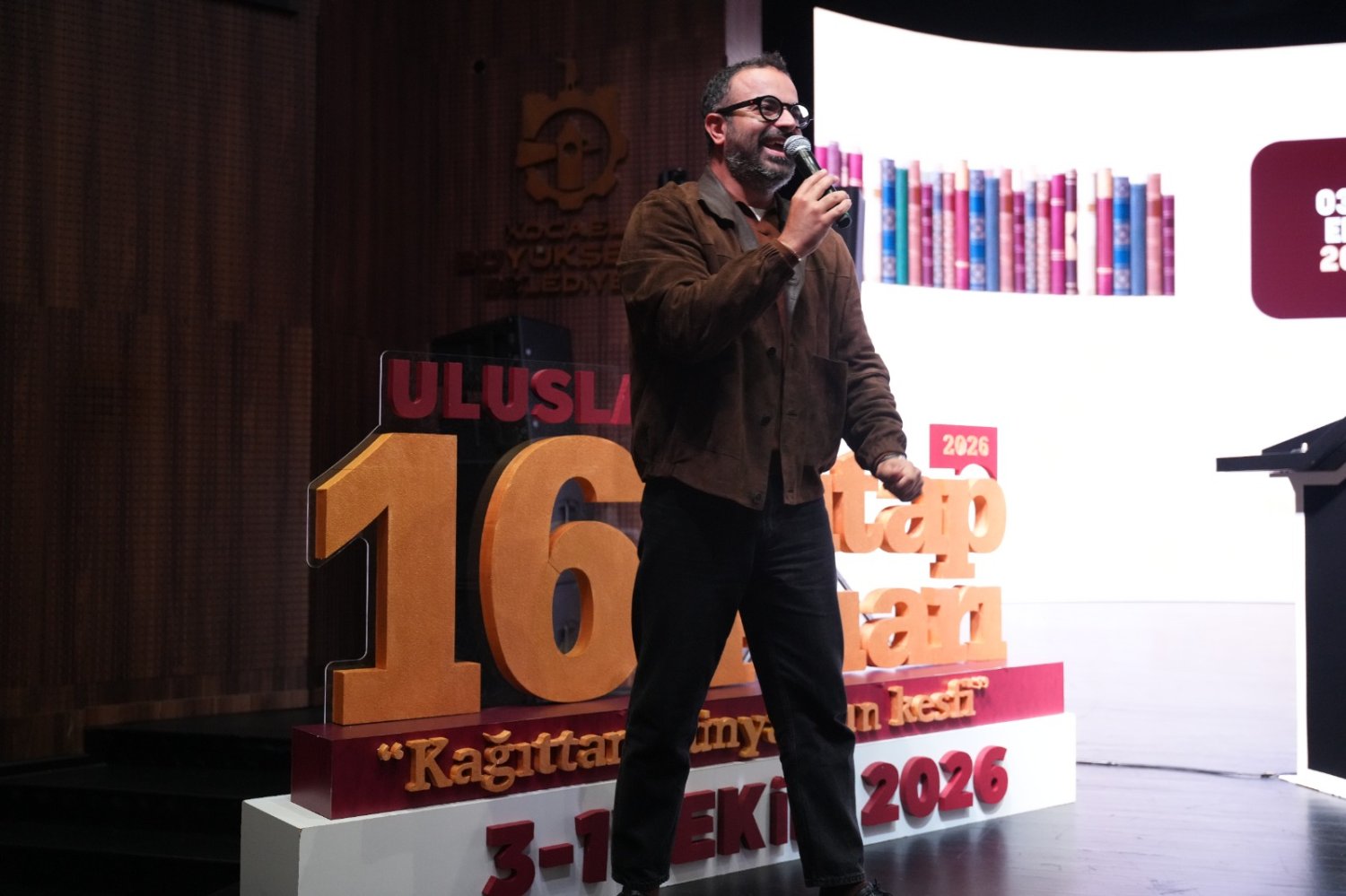 Basılı: Yazarlığa Giden Yol Kitap Okumaktan Geçiyor