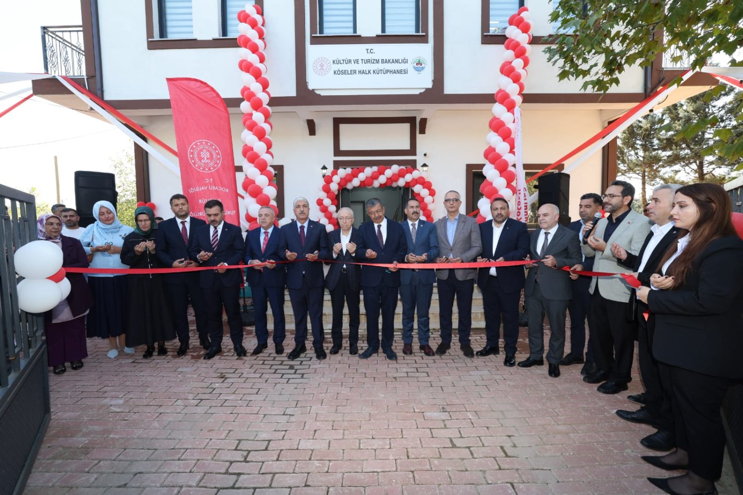 Köseler Halk Kütüphanesi Törenle Hizmete Açıldı