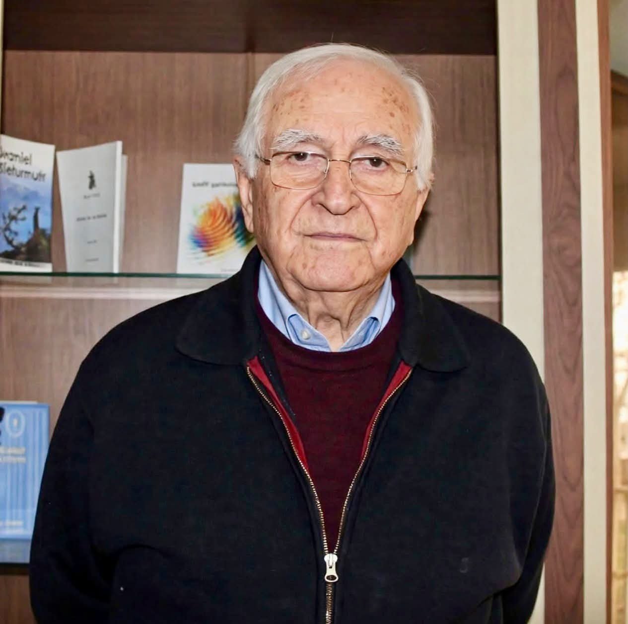 Şiirin Zarif Beyefendisi Suat Özdemir Vefat Etti